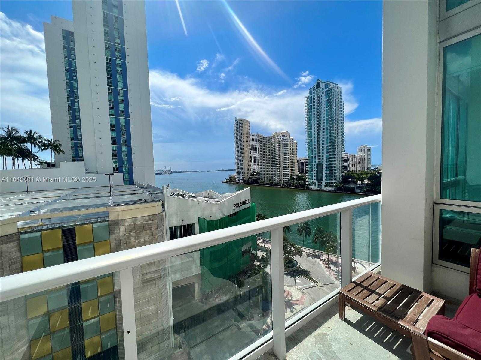 Small Image of 300 SOUTH BISCAYNE BLVD #Loft 1028, Miami Number 6