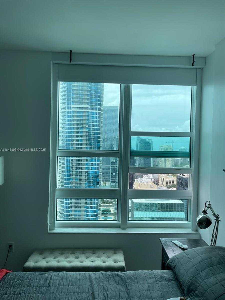 Small Image of 950 BRICKELL BAY DR #3909, Miami Number 13