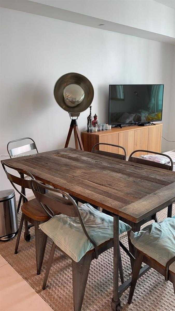 Small Image of 950 BRICKELL BAY DR #3909, Miami Number 2