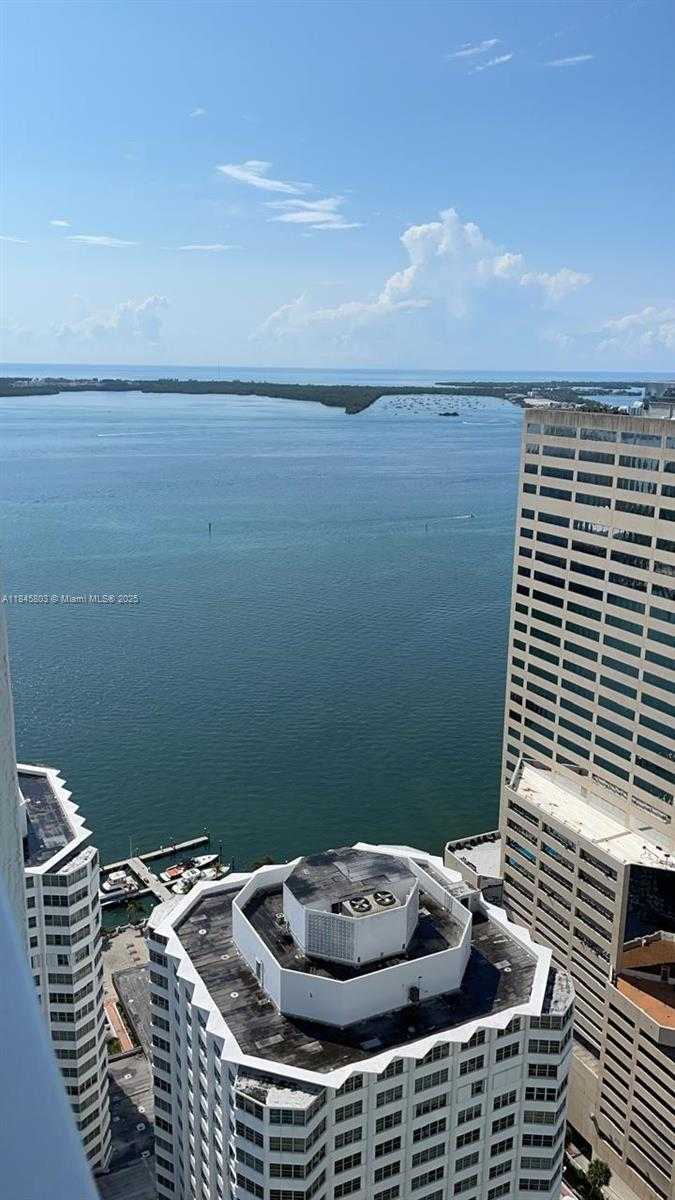 Small Image of 950 BRICKELL BAY DR #3909, Miami Number 8