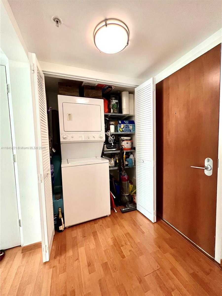 Small Image of 31 SOUTH EAST 5TH ST #1509, Miami Number 13
