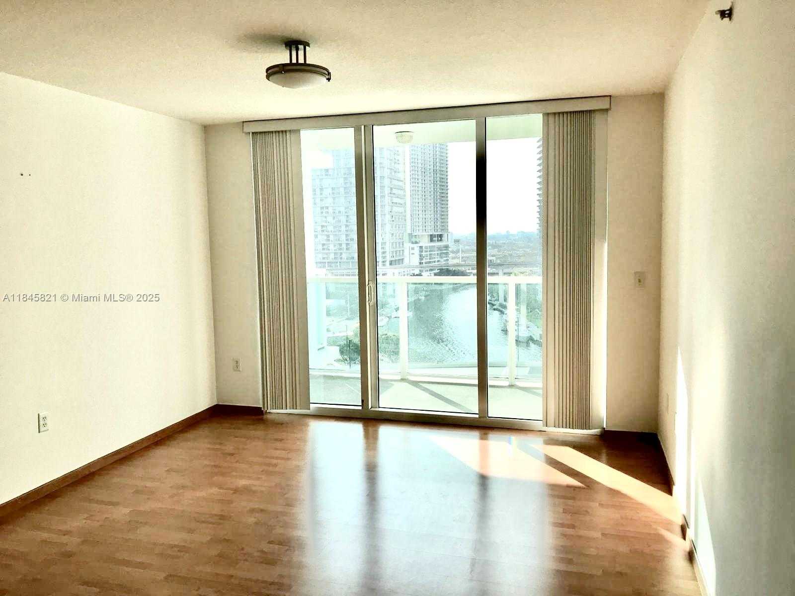 Small Image of 31 SOUTH EAST 5TH ST #1509, Miami Number 8