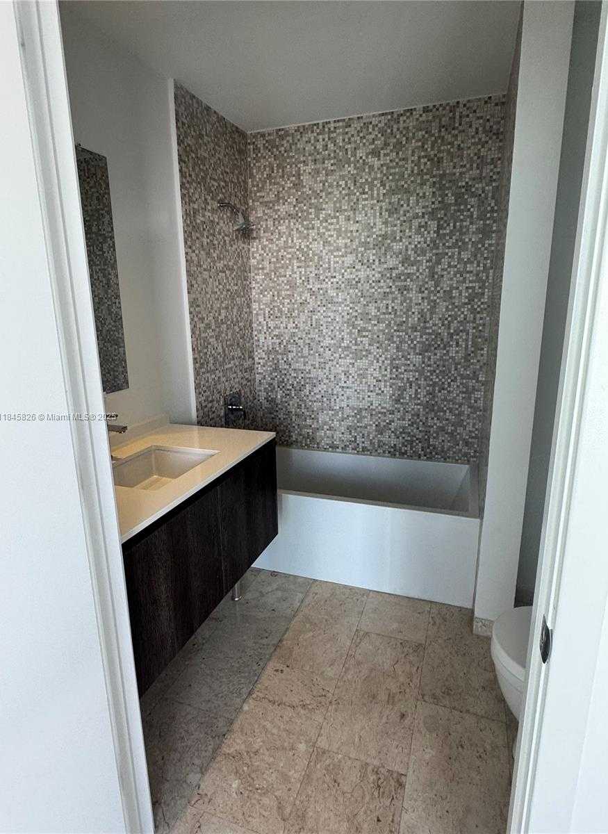Small Image of 88 SE 7th St, Miami, FL 33131, USA Number 19