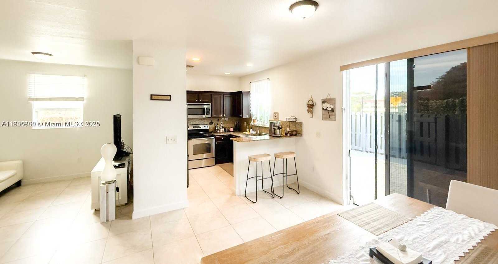 Small Image of 1001 NORTH EAST 208TH ST #., Miami Number 11