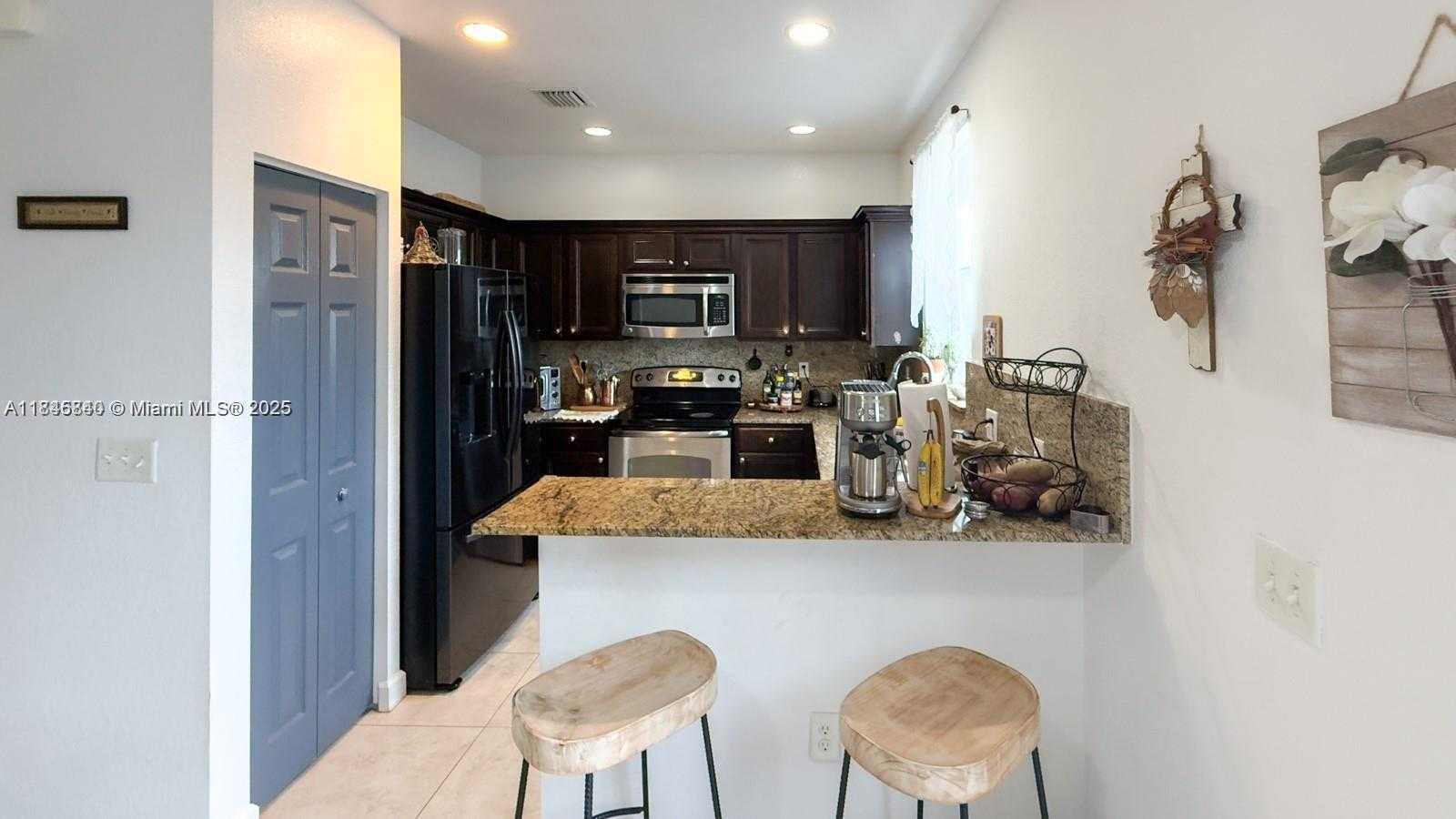 Small Image of 1001 NORTH EAST 208TH ST #., Miami Number 14