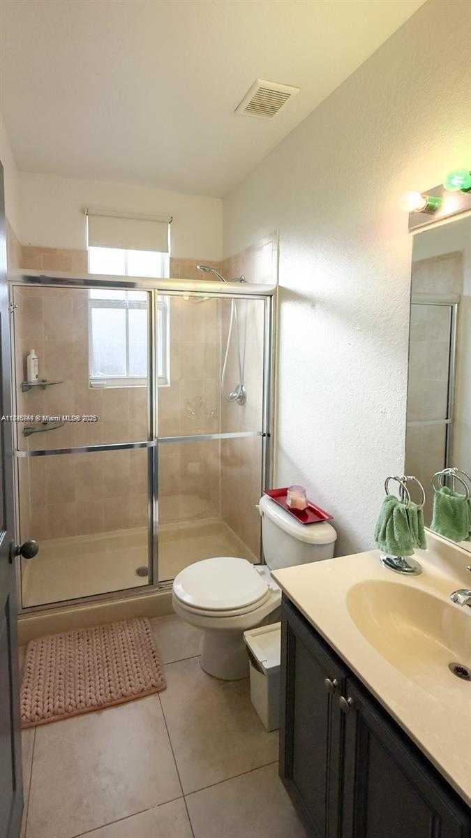 Small Image of 1001 NORTH EAST 208TH ST #., Miami Number 20
