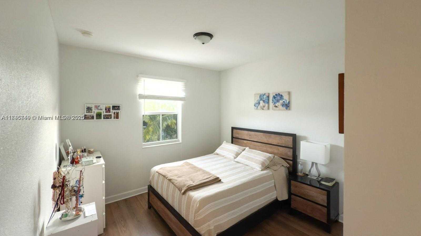 Small Image of 1001 NORTH EAST 208TH ST #., Miami Number 32