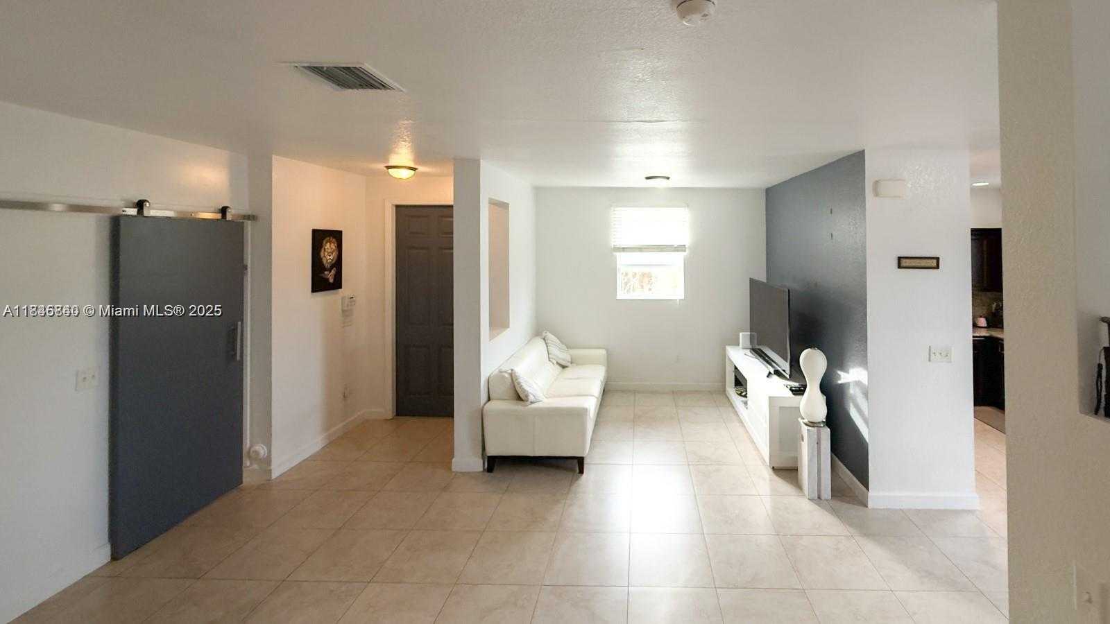 Small Image of 1001 NORTH EAST 208TH ST #., Miami Number 6