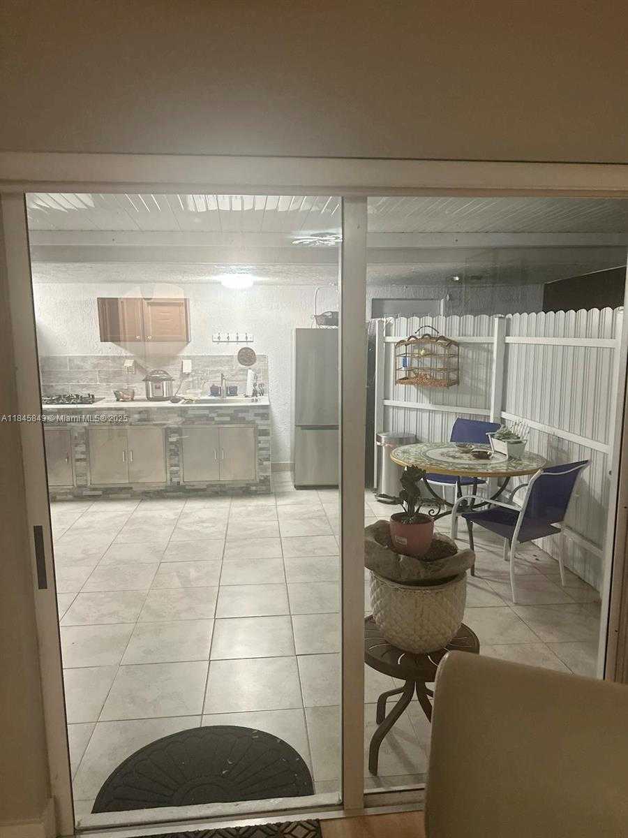 Small Image of 26260 SOUTH WEST 135TH PL #26260, Homestead Number 18