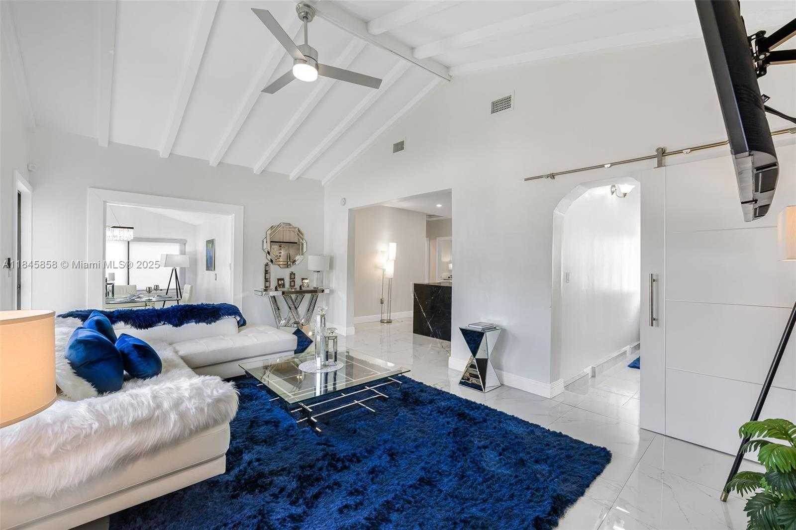 Small Image of 836 NORTH EAST 82ND ST, Miami Number 14
