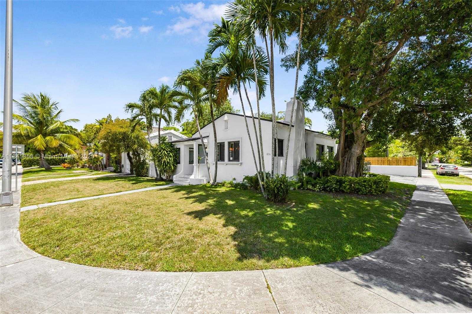 Small Image of 836 NORTH EAST 82ND ST, Miami Number 2