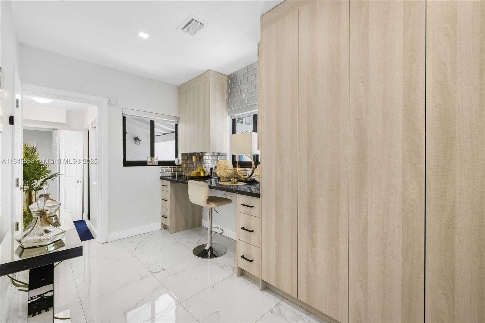 Small Image of 836 NORTH EAST 82ND ST, Miami Number 24