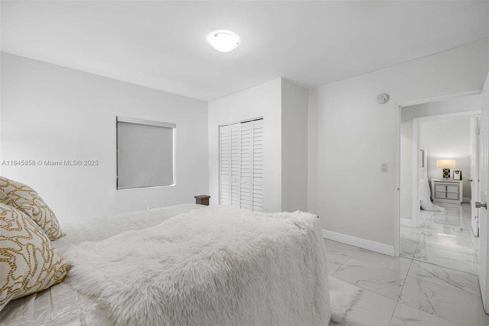 Small Image of 836 NORTH EAST 82ND ST, Miami Number 29