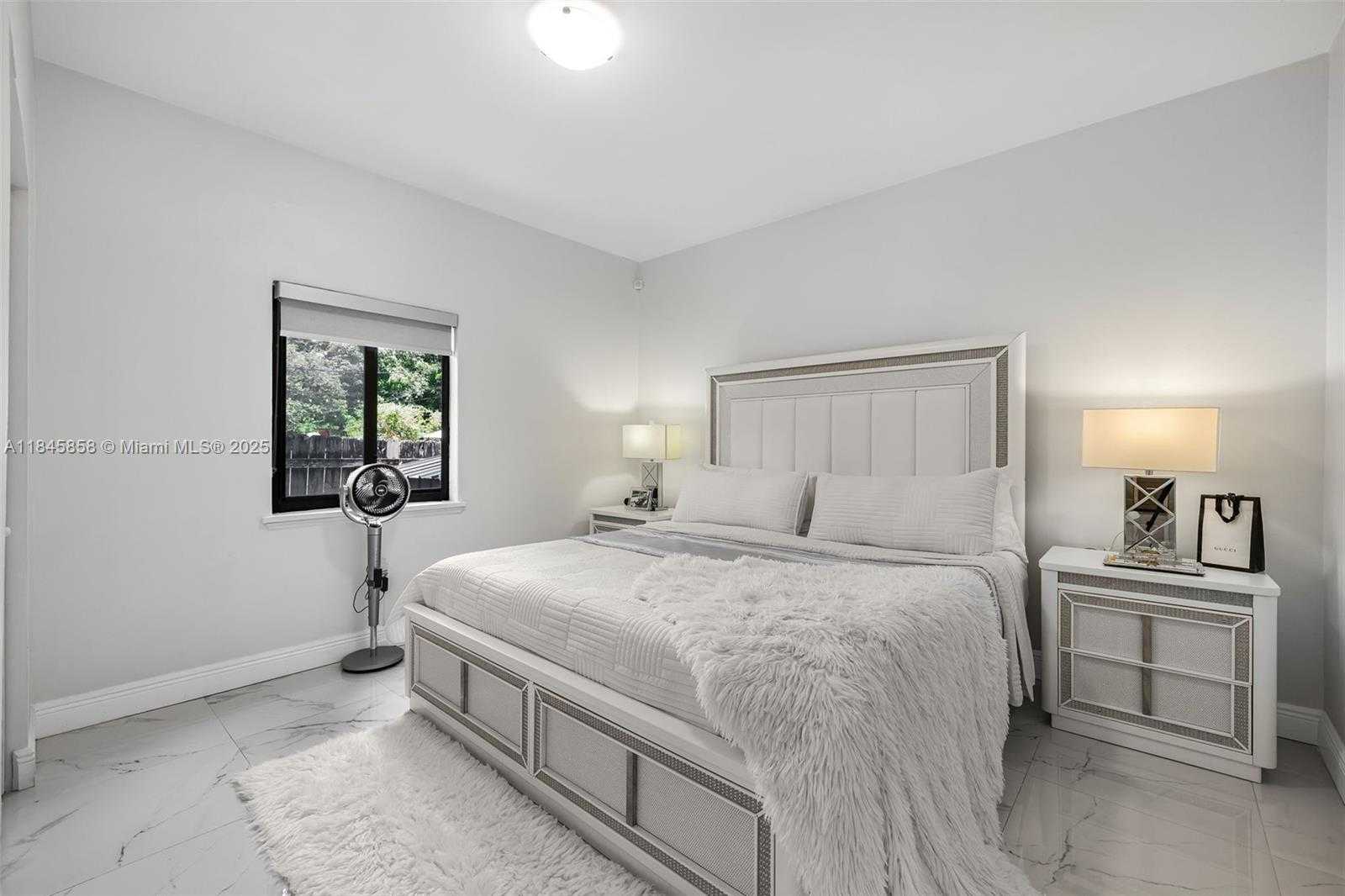 Small Image of 836 NORTH EAST 82ND ST, Miami Number 31