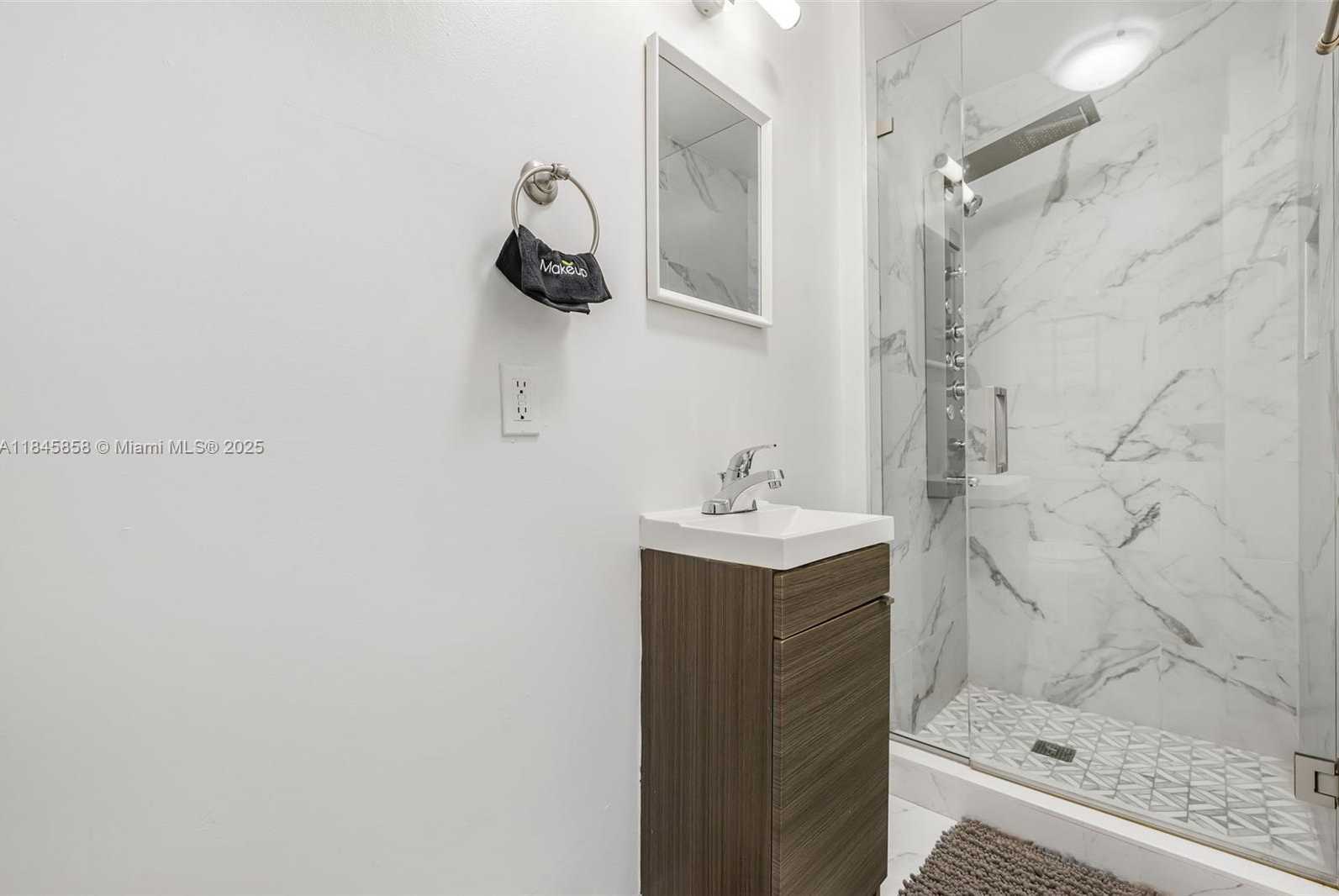 Small Image of 836 NORTH EAST 82ND ST, Miami Number 37