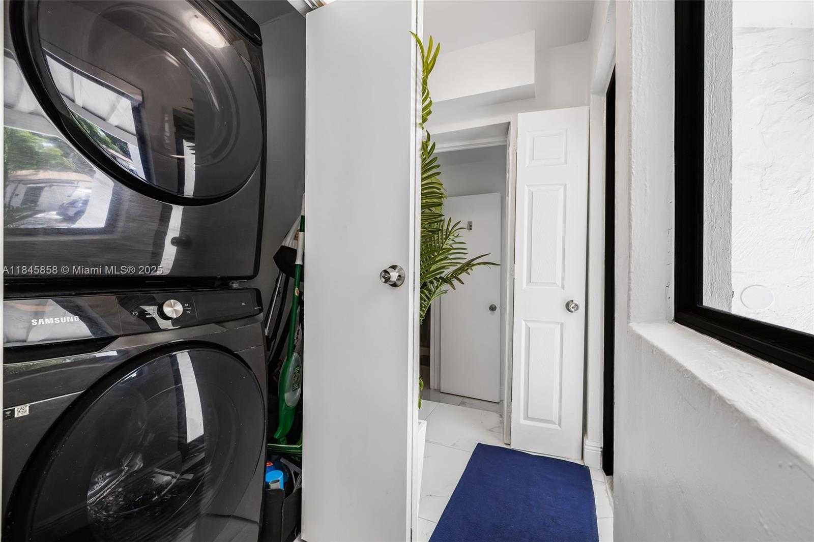 Small Image of 836 NORTH EAST 82ND ST, Miami Number 44