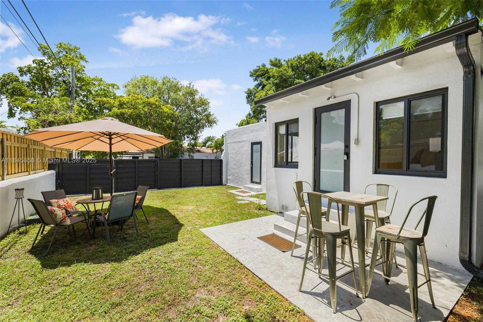 Small Image of 836 NORTH EAST 82ND ST, Miami Number 45