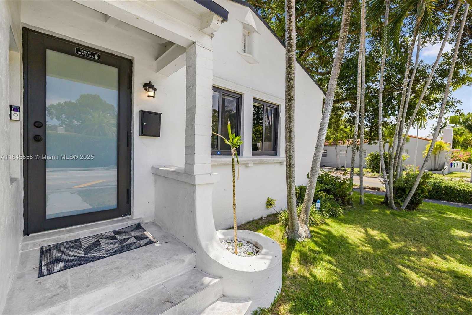 Small Image of 836 NORTH EAST 82ND ST, Miami Number 6