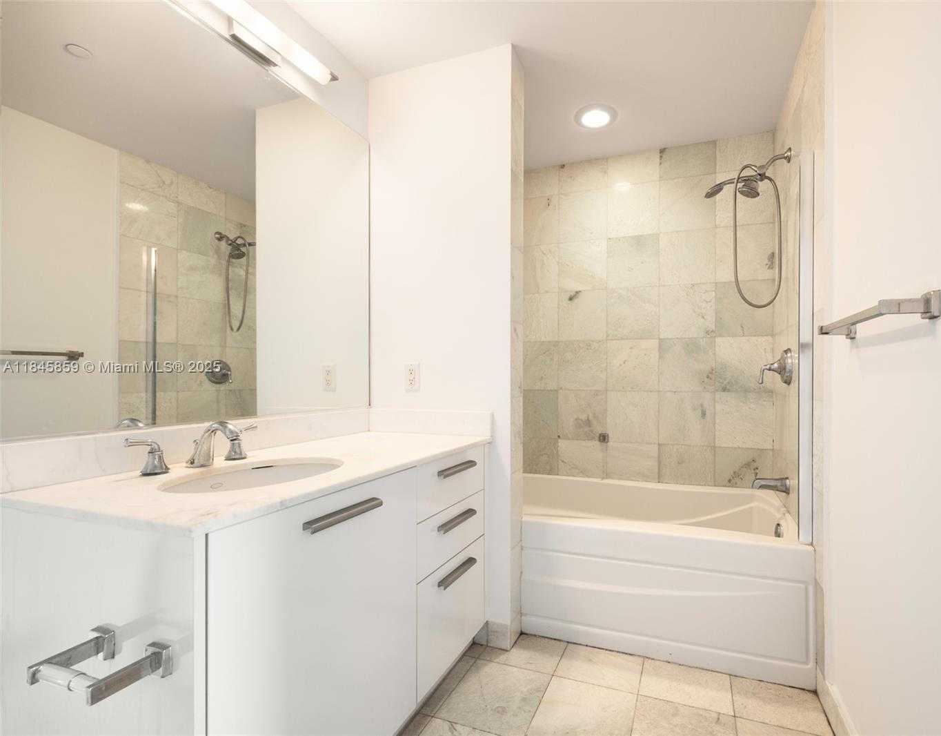 Small Image of 1060 BRICKELL AVE #2011, Miami Number 14