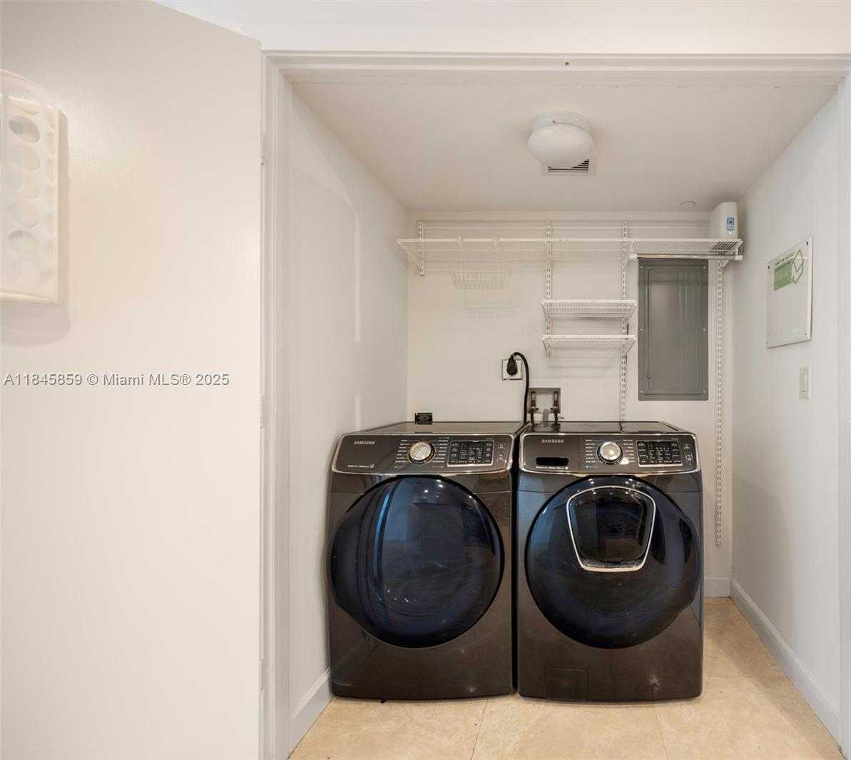 Small Image of 1060 BRICKELL AVE #2011, Miami Number 15