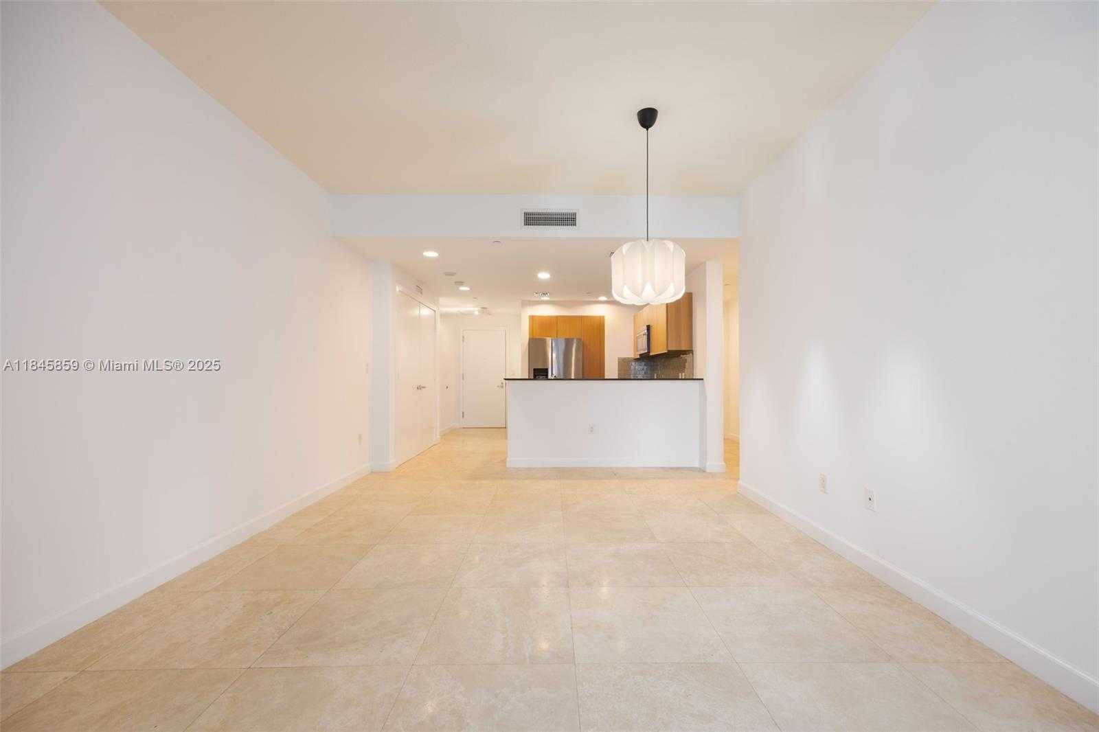 Small Image of 1060 BRICKELL AVE #2011, Miami Number 3