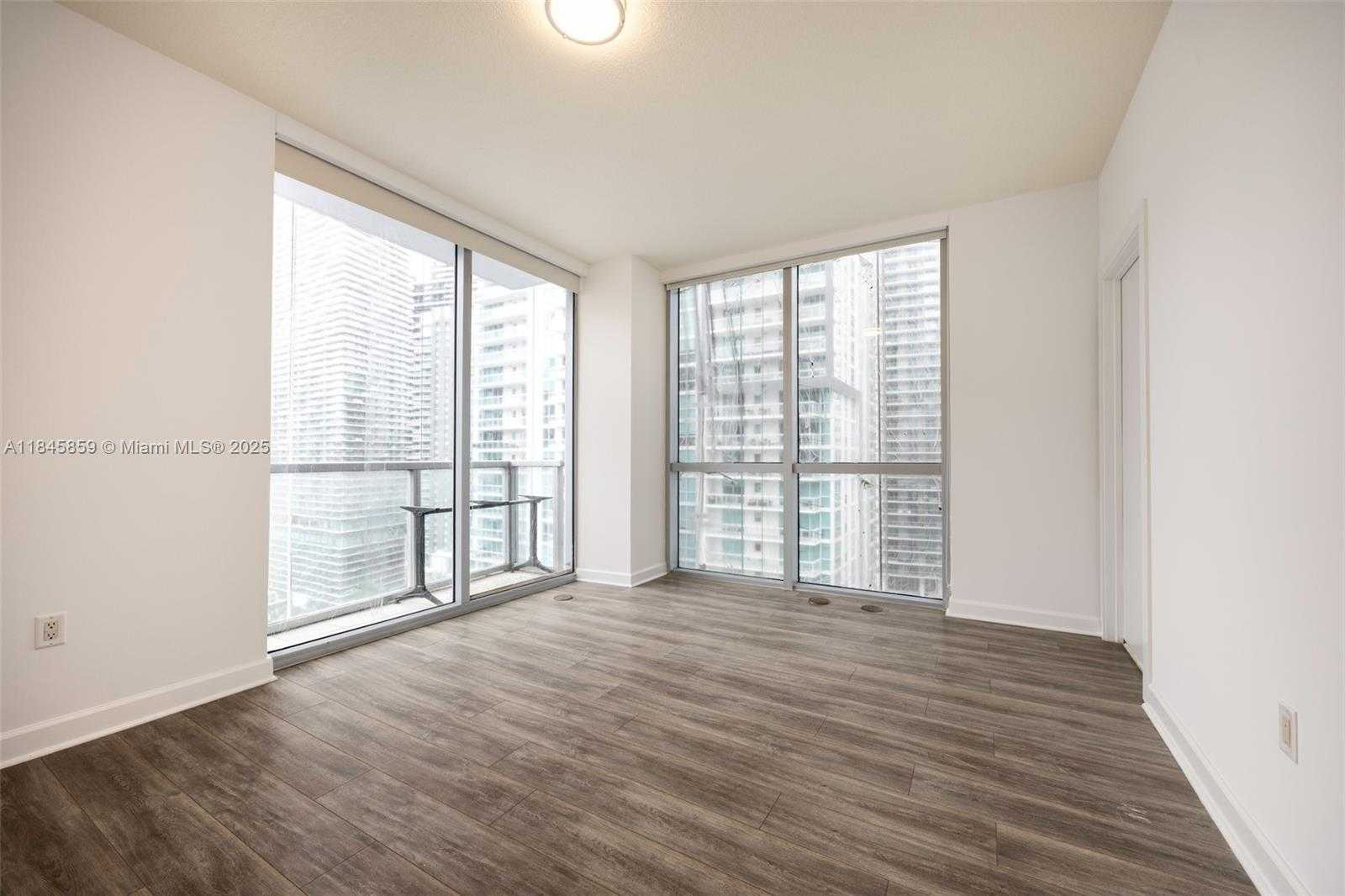 Small Image of 1060 BRICKELL AVE #2011, Miami Number 9
