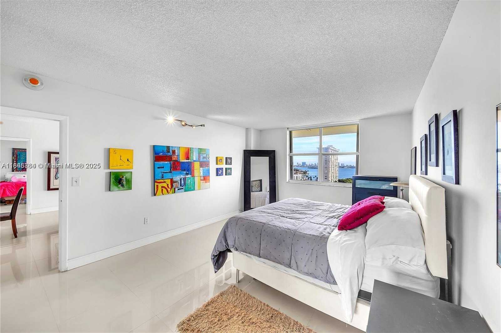 Small Image of 11111 BISCAYNE BLVD #12G, Miami Number 11
