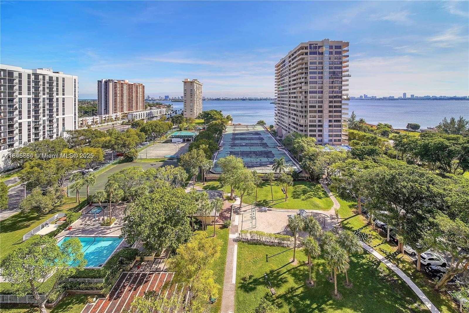 Small Image of 11111 BISCAYNE BLVD #12G, Miami Number 2