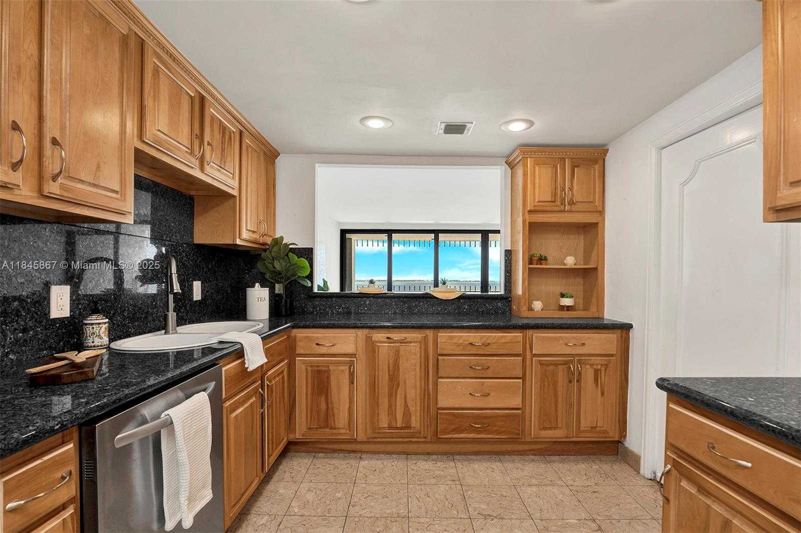 Small Image of 2 GROVE ISLE DR #B1103, Miami Number 11