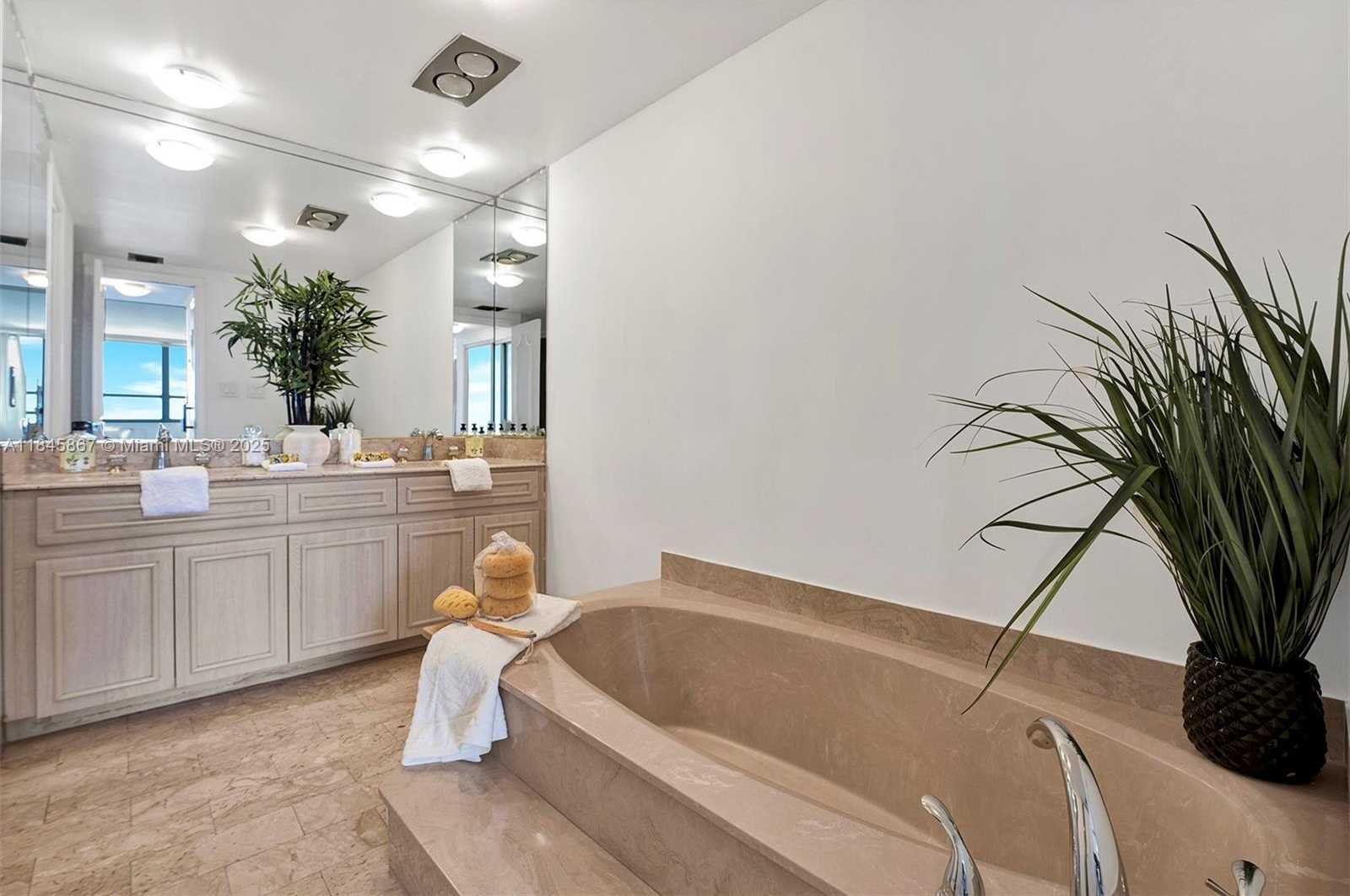 Small Image of 2 GROVE ISLE DR #B1103, Miami Number 14