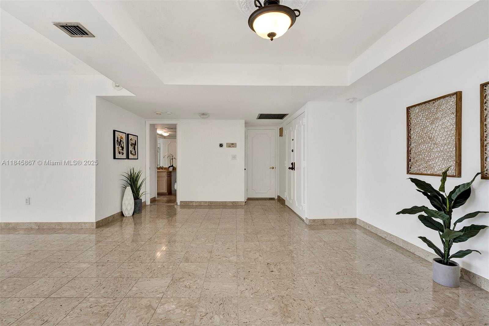 Small Image of 2 GROVE ISLE DR #B1103, Miami Number 4