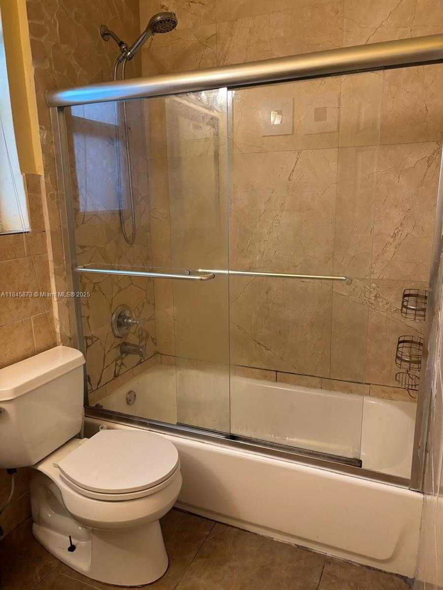 Small Image of 1104 NORTH 17TH CT #105, Hollywood Number 14