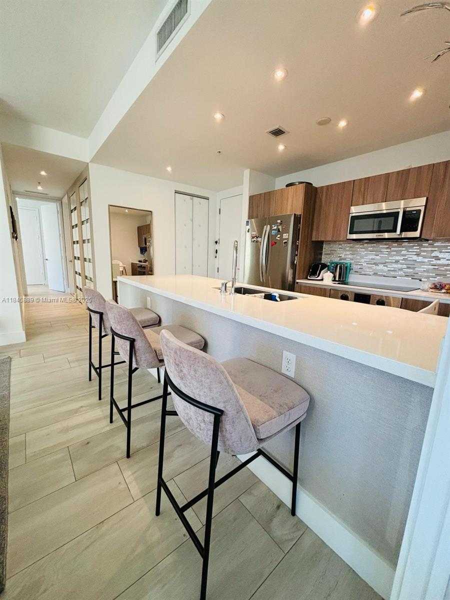 Small Image of 201 SOUTH WEST 17TH RD #812, Miami Number 12