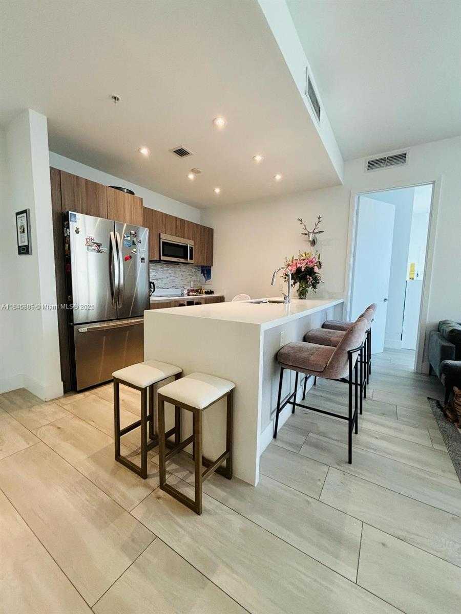 Small Image of 201 SOUTH WEST 17TH RD #812, Miami Number 14