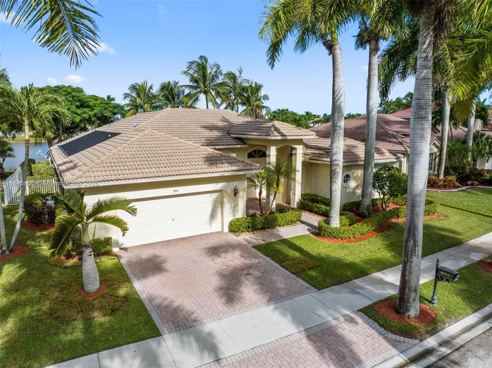 Small Image of 896 MARINA DR, Weston Number 2
