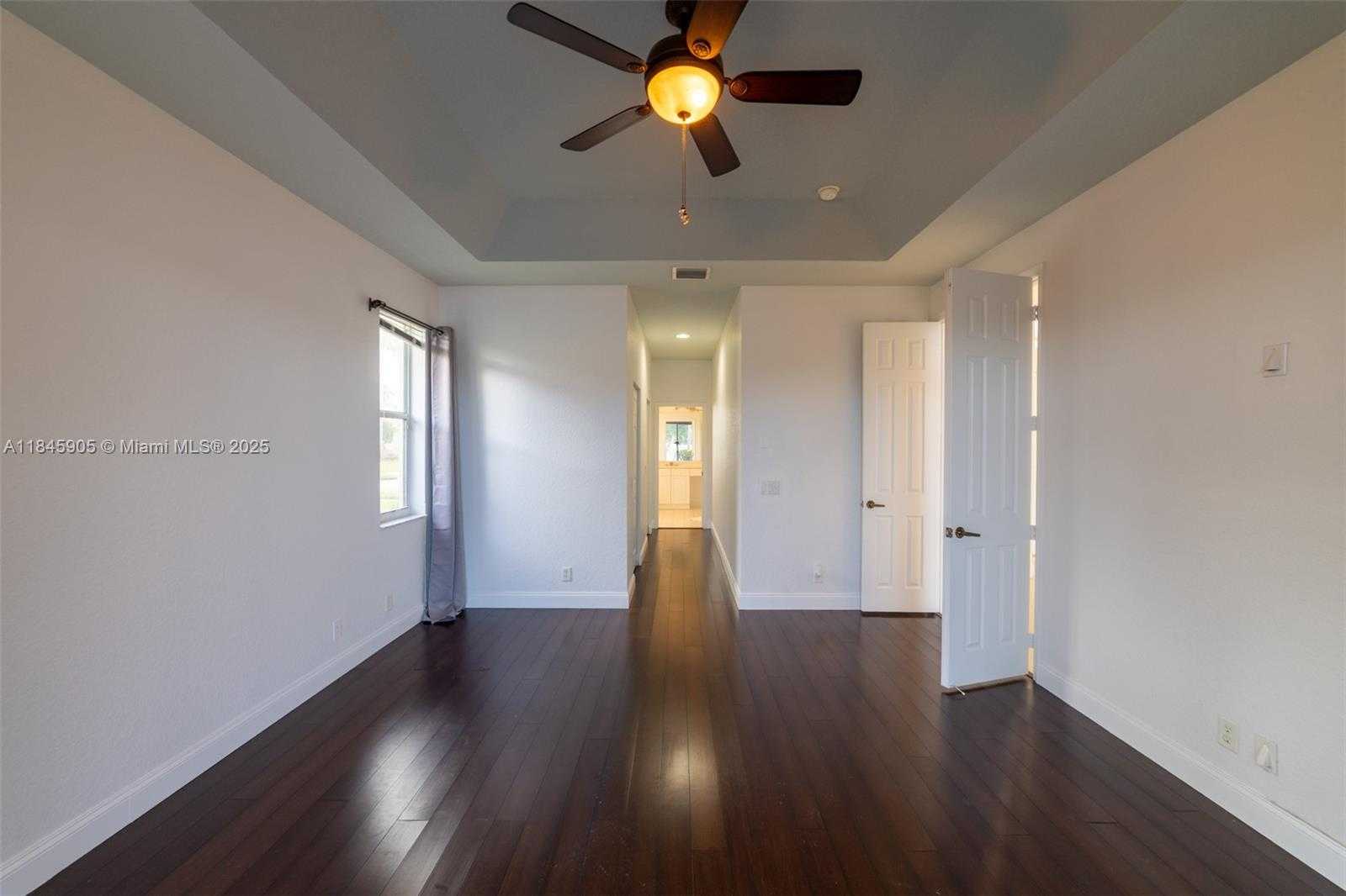 Small Image of 896 MARINA DR, Weston Number 27