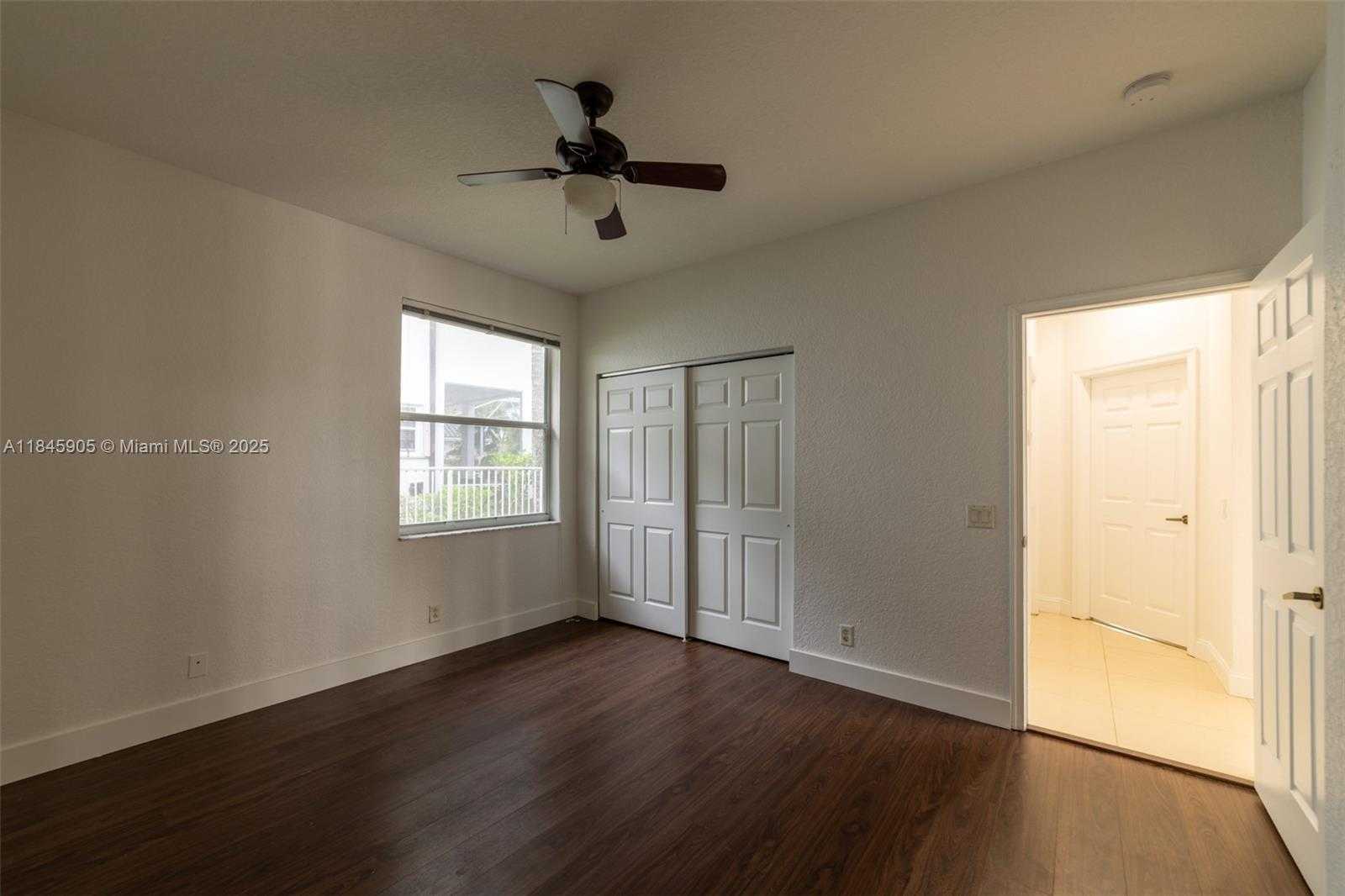 Small Image of 896 MARINA DR, Weston Number 42