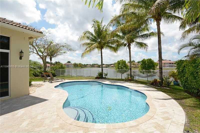 Small Image of 896 MARINA DR, Weston Number 47