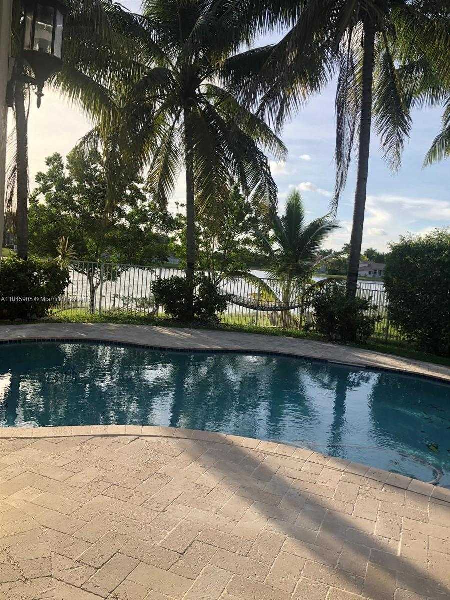 Small Image of 896 MARINA DR, Weston Number 51