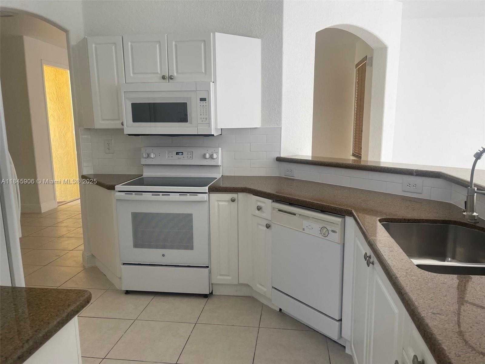 Small Image of 11413 SOUTH WEST 137TH PSGE, Miami Number 10