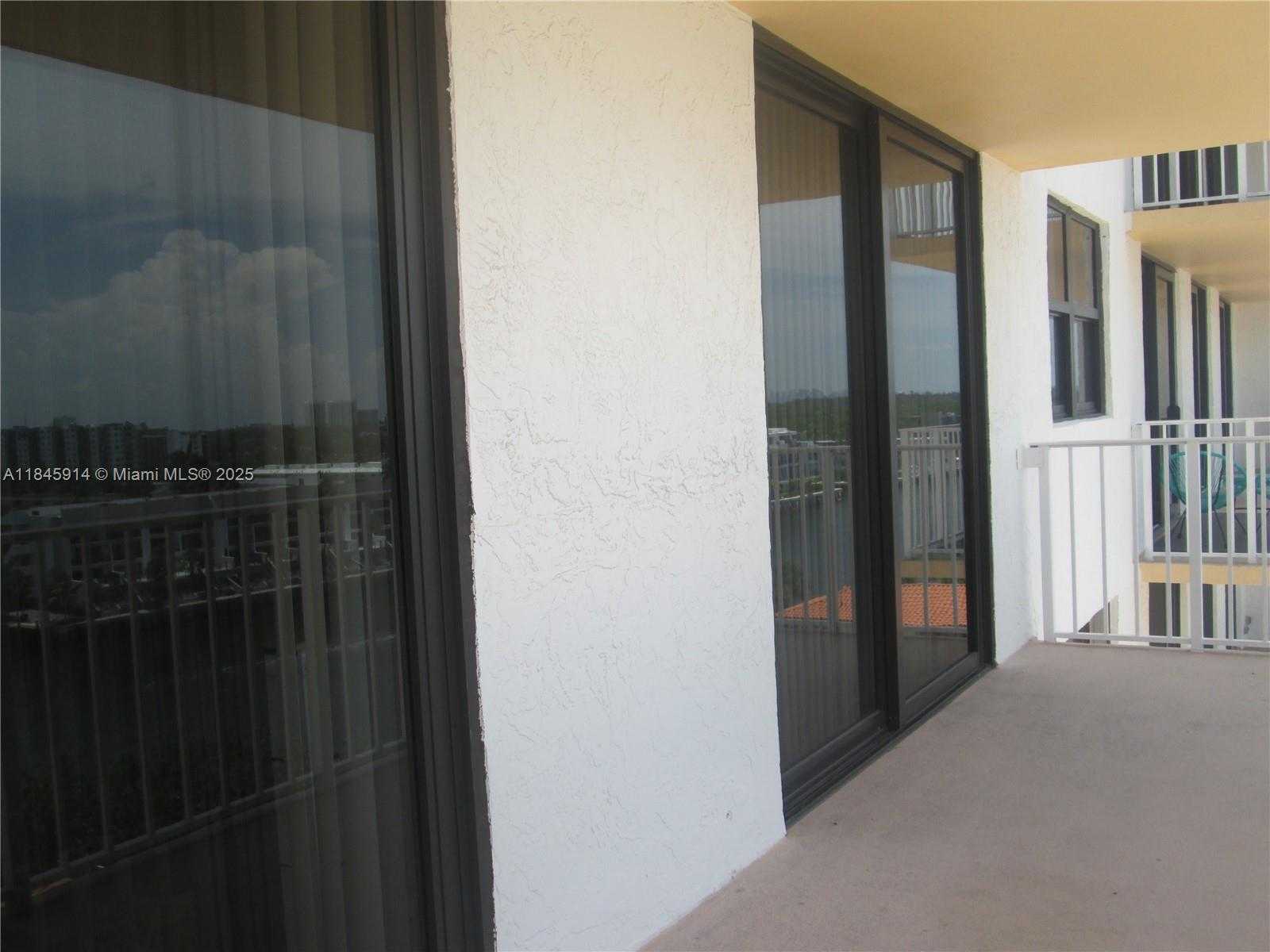 Small Image of 290 174TH ST #903, Sunny Isles Beach Number 3