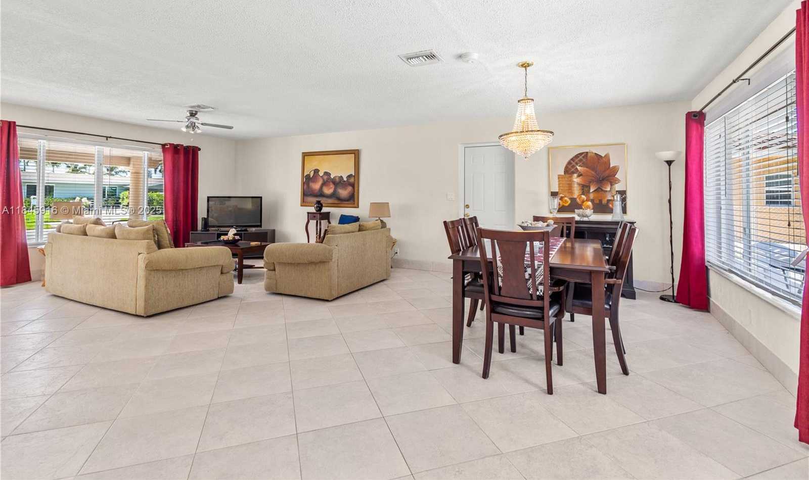 Small Image of 1031 SOUTH EAST 14TH DR, Deerfield Beach Number 3