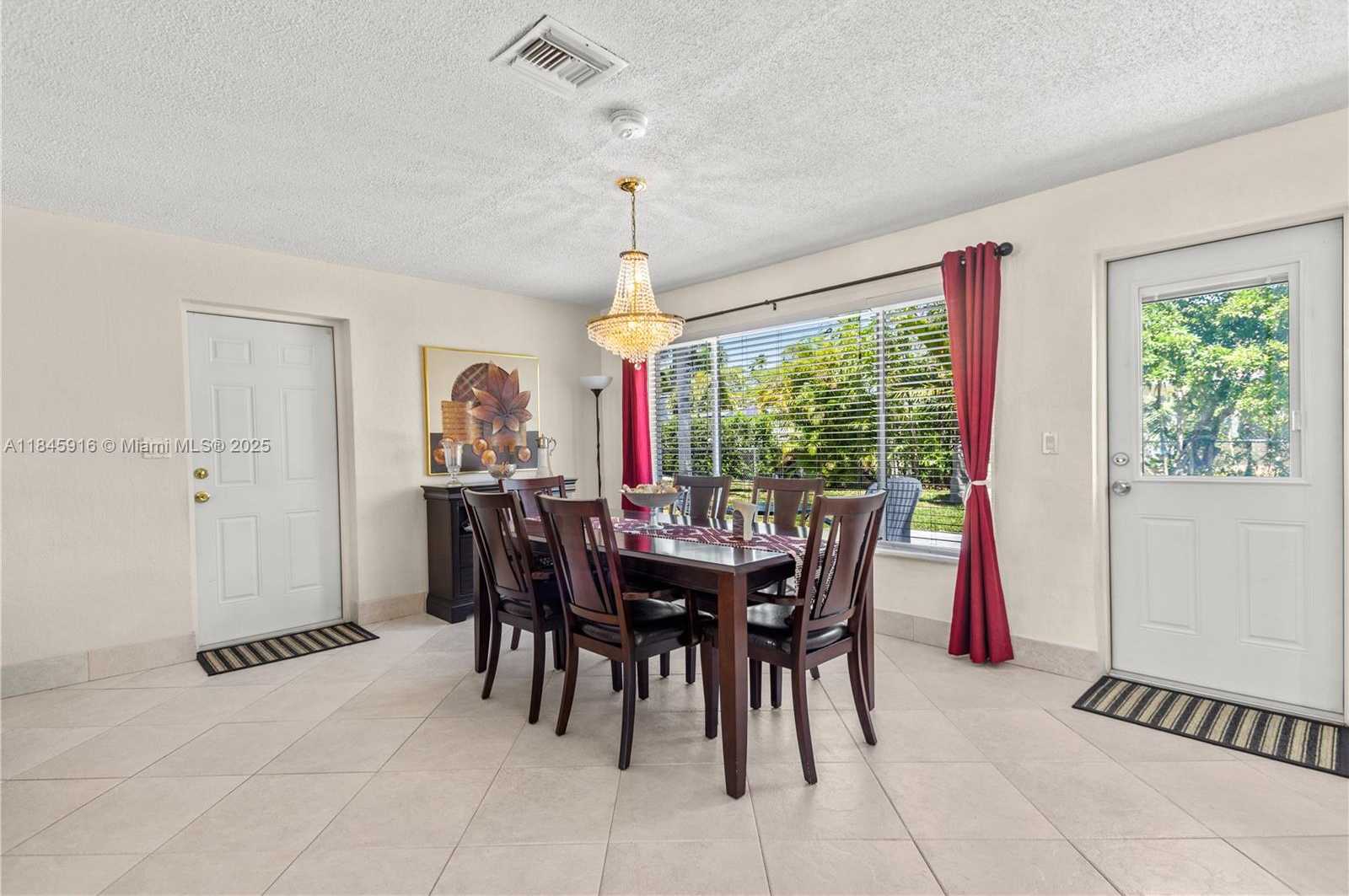 Small Image of 1031 SOUTH EAST 14TH DR, Deerfield Beach Number 4