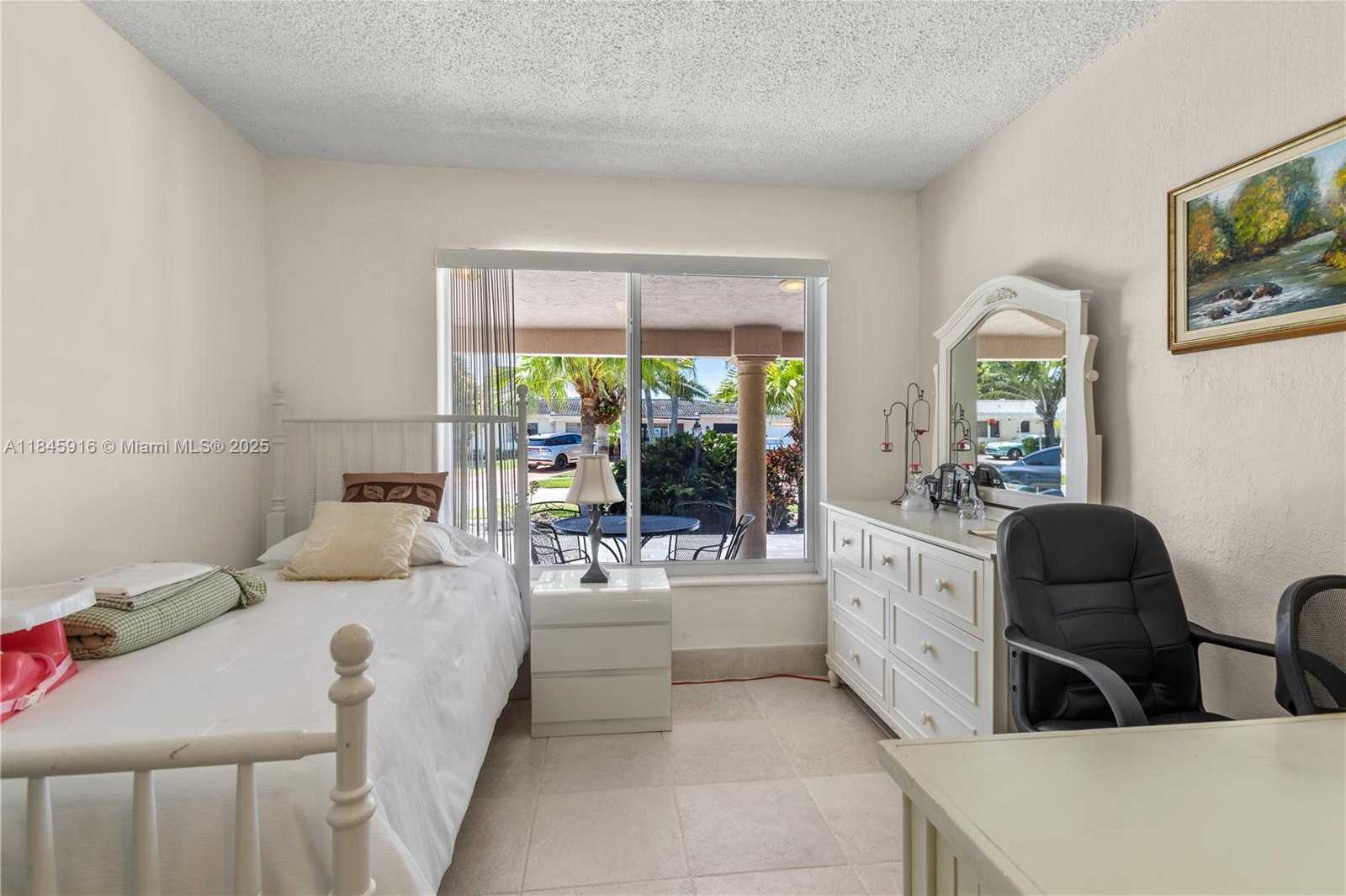 Small Image of 1031 SOUTH EAST 14TH DR, Deerfield Beach Number 7