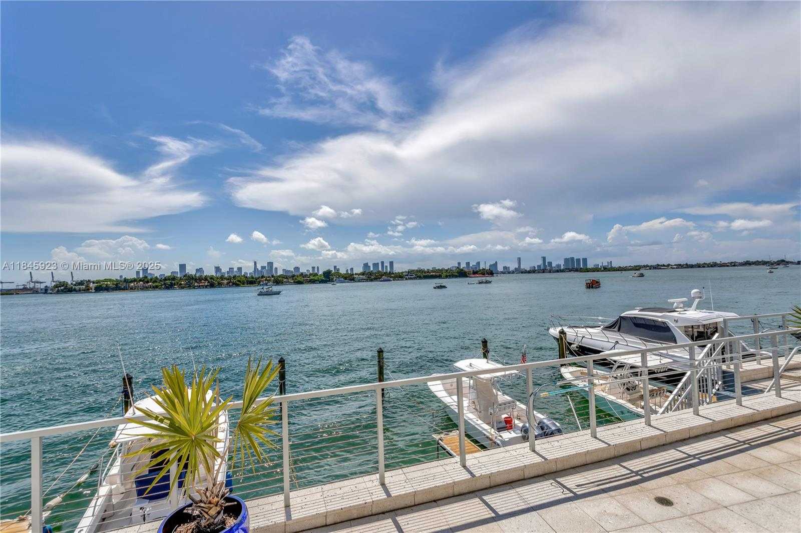 Small Image of 800 WEST AVE #635, Miami Beach Number 17