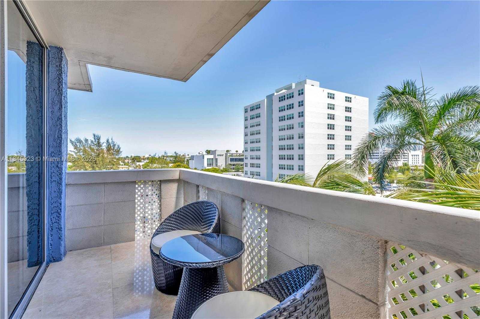 Small Image of 800 WEST AVE #635, Miami Beach Number 2