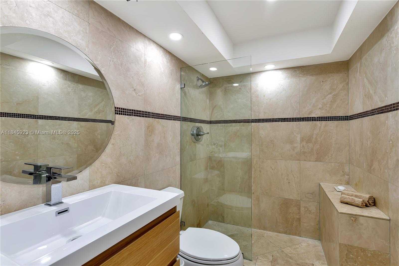 Small Image of 800 WEST AVE #635, Miami Beach Number 7