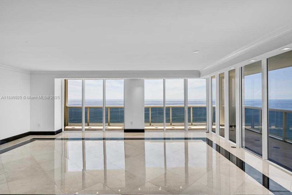 Small Image of 1850 SOUTH OCEAN DR #4204, Hallandale Beach Number 11