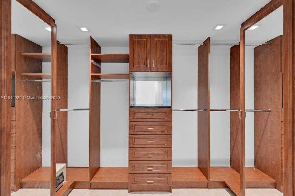 Small Image of 1850 SOUTH OCEAN DR #4204, Hallandale Beach Number 20