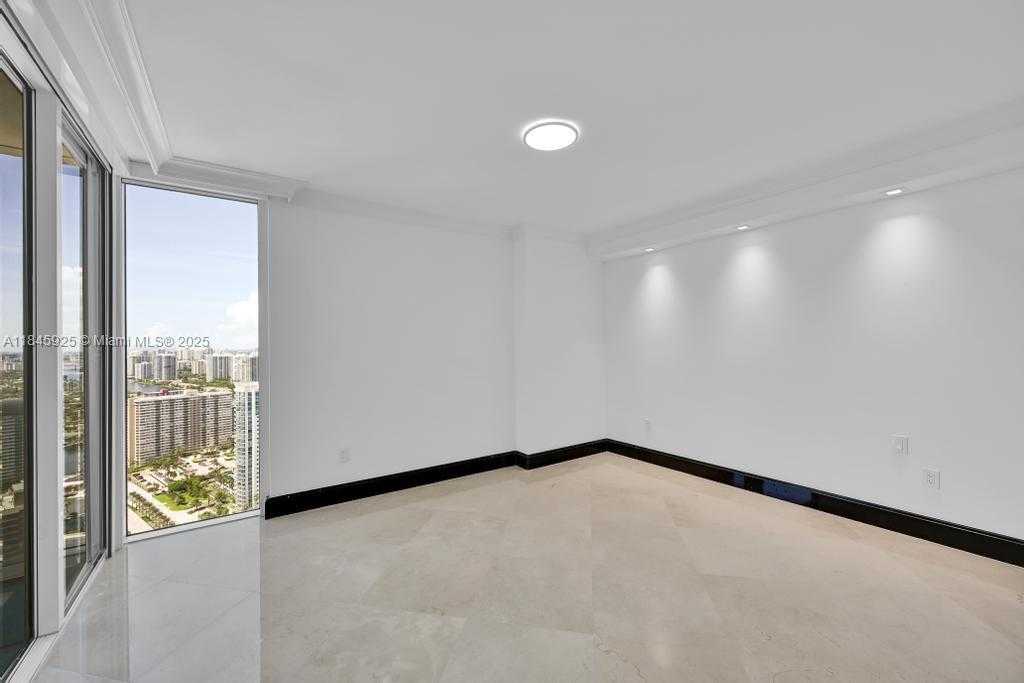 Small Image of 1850 SOUTH OCEAN DR #4204, Hallandale Beach Number 29